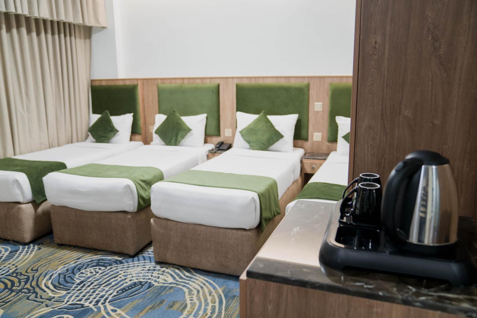 Hayah Plaza Hotel Medina Esterno foto